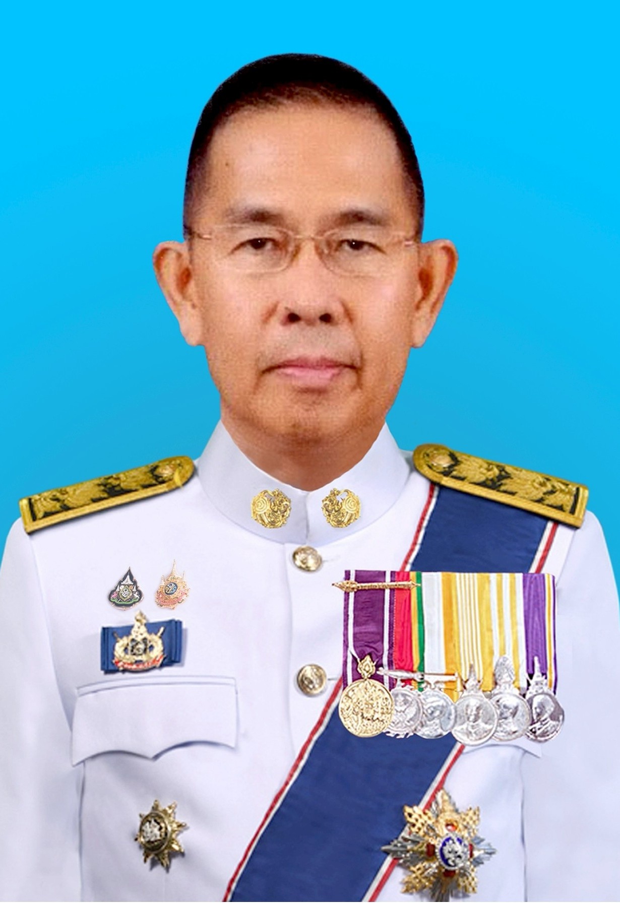 นายชัยวัฒน์ ชื่นโกสุม